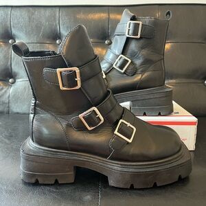 Rouge Helium Platform Boots